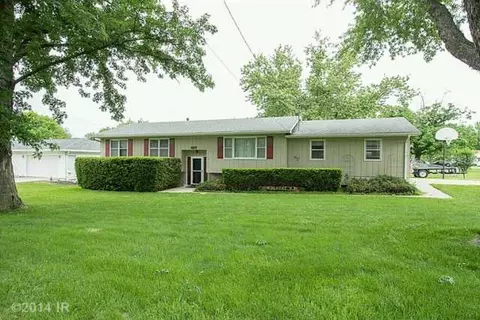407 NW 2nd St, Stuart, IA 50250 photo 1