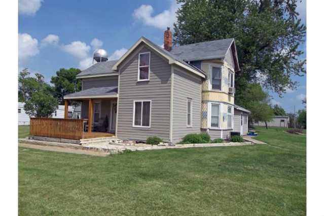 107 Polk St, Sheldahl, IA 50243 photo 1