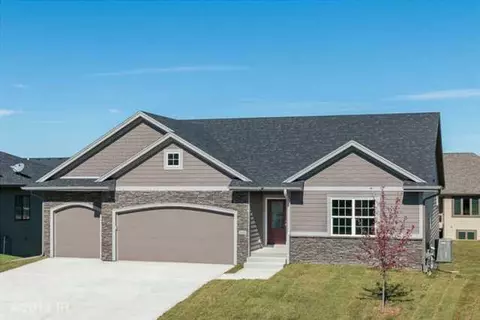 16601 Maple St, Clive, IA 50325 photo 1