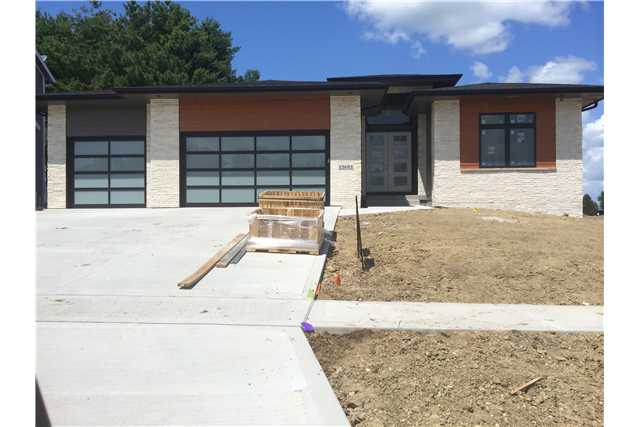 15601 Wilden Dr, Urbandale, IA 50323 photo 1