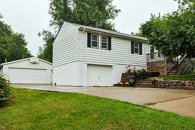2678 Grandview Ave, Des Moines, IA 50317 photo 1