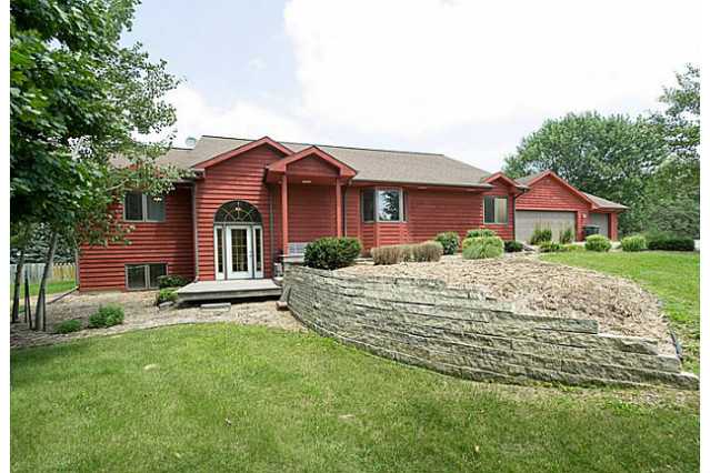 3725 Mathews Rd, Ames, IA 50014 photo 1