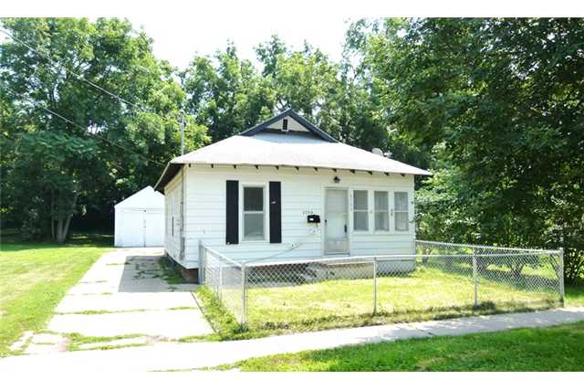 2709 Oxford St, Des Moines, IA 50313 photo 1