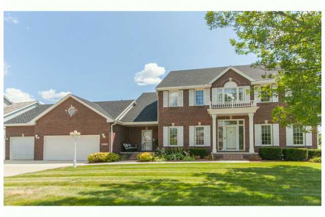 14140 Lakeview Dr, Clive, IA 50325 photo 1