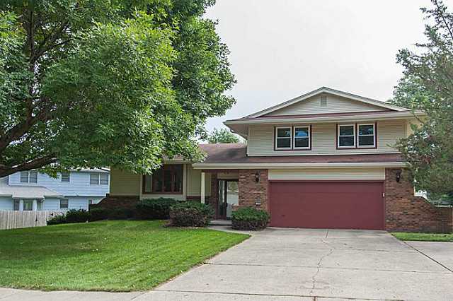 719 46th Pl, West Des Moines, IA 50265 photo 1