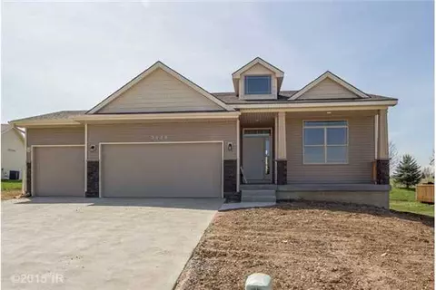 3539 E Highview Dr, Des Moines, IA 50320 photo 1