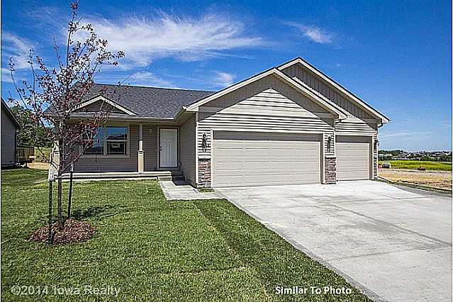 2105 SE Parkview Crossing Dr, Waukee, IA 50263 photo 1