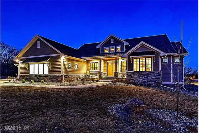 14236 Ridgemont Dr, Urbandale, IA 50323 photo 1
