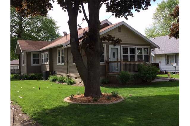 3314 SW 12th Pl, Des Moines, IA 50315 photo 1
