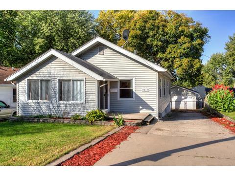 1418 E 32nd St, Des Moines, IA 50317 photo 1