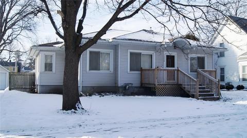 1228 3rd St, Nevada, IA 50201 photo 1