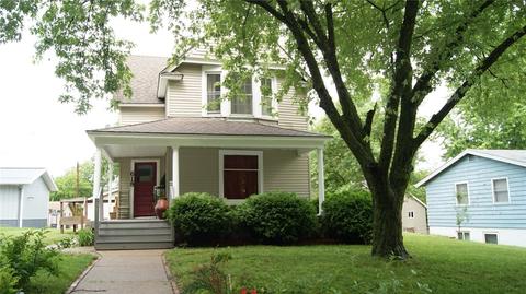 618 4th St, Nevada, IA 50201 photo 1