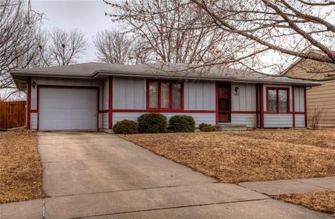 165 3rd St, Waukee, IA 50263 photo 1