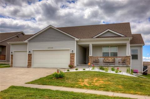 3529 E Highview Dr, Des Moines, IA 50320 photo 1