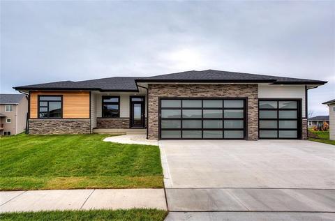 365 NE Wolfpack Dr, Waukee, IA 50263 photo 1