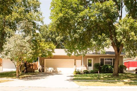315 Opal Cir, Ames, IA 50010 photo 1