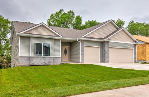 2515 Park Ridge Dr, Granger, IA 50109 photo 1