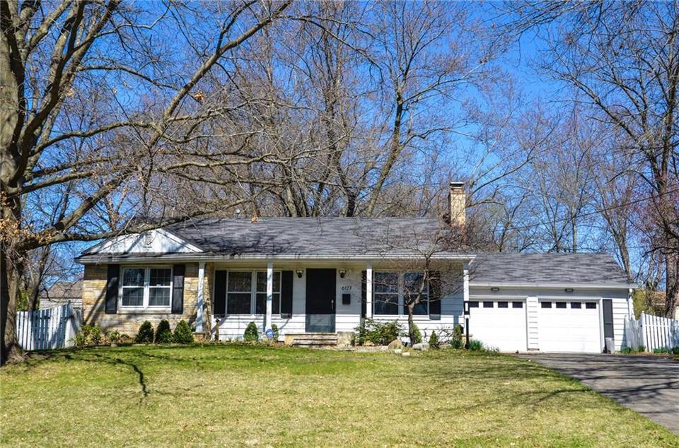  6127 Harwood Dr, Des Moines, IA 50312 photo 1