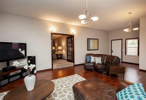 2804 Arnold Rd, Des Moines, IA 50310 photo 1