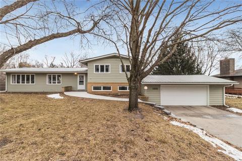 2600 Timberland Rd, Ames, IA 50014 photo 1