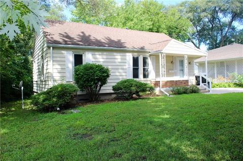 417 S Walnut Ave, Ames, IA 50010 photo 1