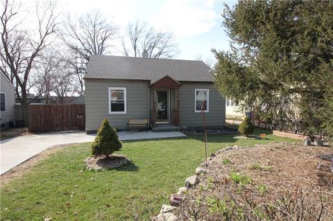 3922 57th St, Des Moines, IA 50310 photo 1