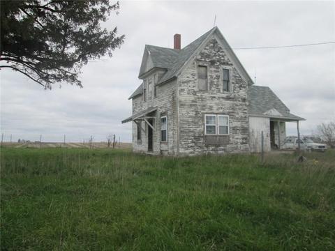 88 E Ave, Pilot Mound, IA 50223 photo 1