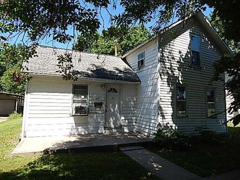 627 3rd St, Perry, IA 50220 photo 1