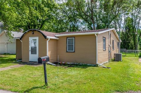 720 D Ave, Nevada, IA 50201 photo 1