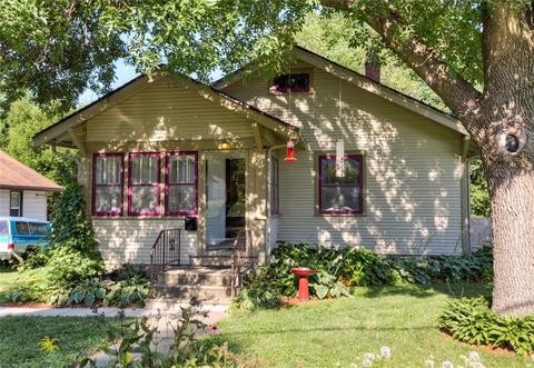 2330 E 12th St, Des Moines, IA 50316 photo 1
