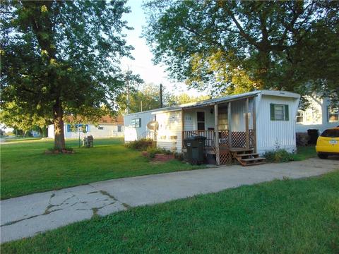 404 Willis Ave, Perry, IA 50220 photo 1