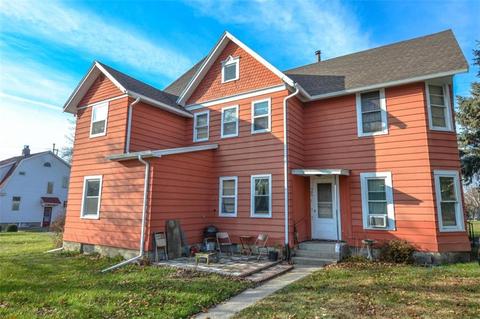 534 5th St, Nevada, IA 50201 photo 1