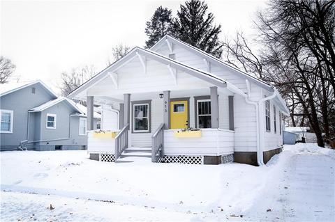 615 Lynn Ave, Ames, IA 50014 photo 1
