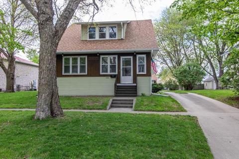 1316 9th St, Nevada, IA 50201 photo 1