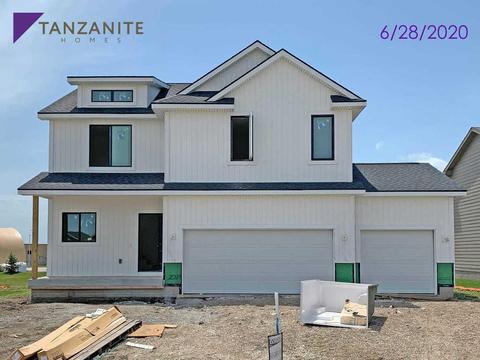 880 Gray Ave, Waukee, IA 50263 photo 1