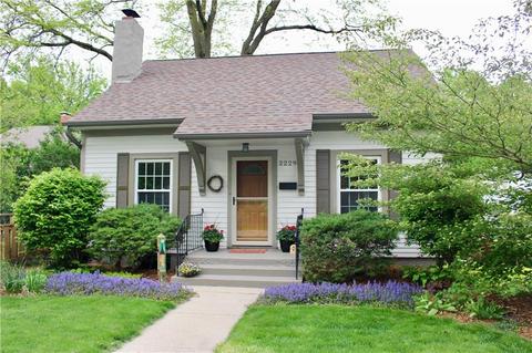 2229 Donald St, Ames, IA 50014 photo 1