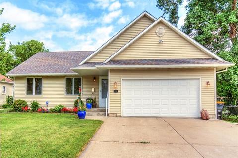 910 Bryan St, Adel, IA 50003 photo 1