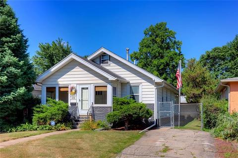 3208 Wright St, Des Moines, IA 50316 photo 1
