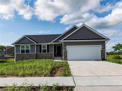 1411 NE Second St, Stuart, IA 50250 photo 1