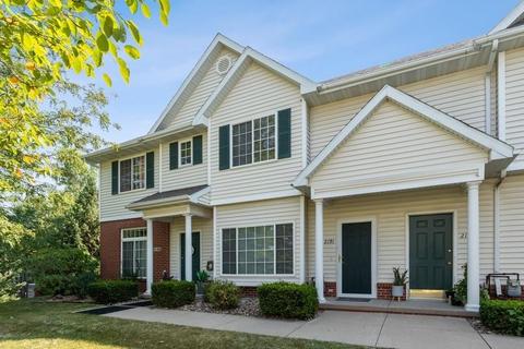 2191 Ridgeview Cir, Clive, IA 50325 photo 1