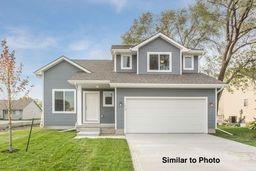 2425 Sunview Dr, Granger, IA 50109 photo 1