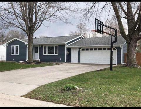 1819 3rd St, Nevada, IA 50201 photo 1