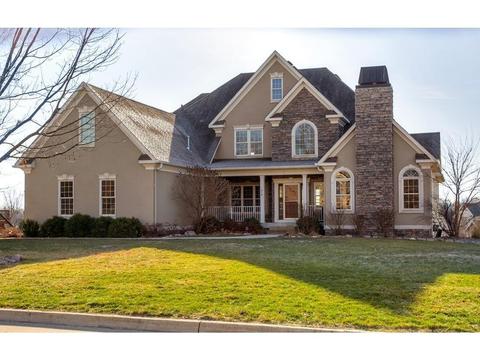 310 Arrowhead Dr, Waukee, IA 50263 photo 1