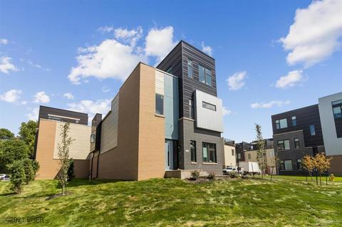 836 E 4th St, Des Moines, IA 50309 photo 1