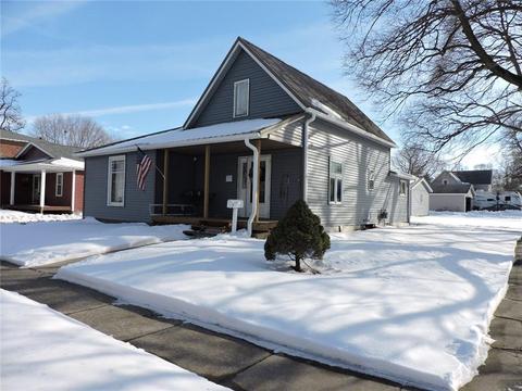 702 E Jefferson St, Winterset, IA 50273 photo 1
