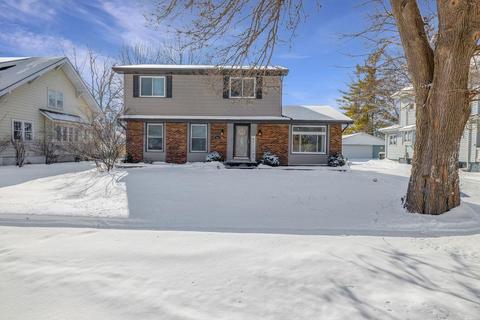 860 Maple St, Waukee, IA 50263 photo 1