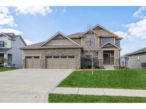 16629 Maple St, Clive, IA 50325 photo 1