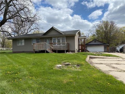 3833 E 27th St, Des Moines, IA 50317 photo 1
