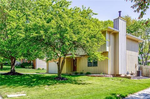 414 Wellons Dr, Ames, IA 50014 photo 1