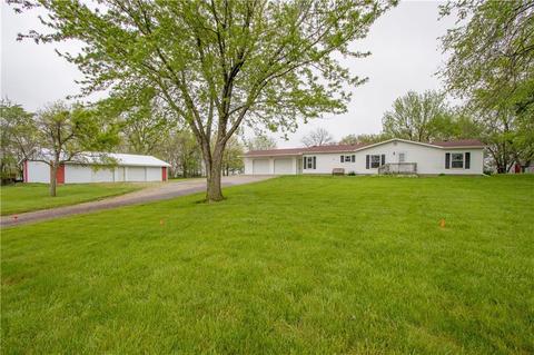 3053 105th St, Stuart, IA 50250 photo 1